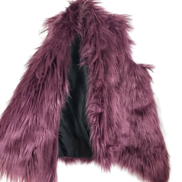 Romeo Juliet Couture Faux Fur Vest Size S Plum - Picture 2 of 8